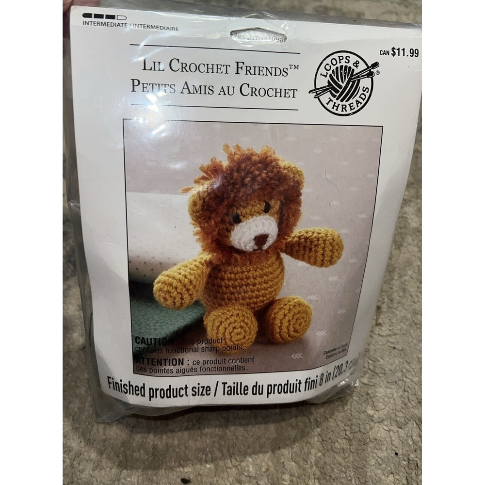 NEW LOOPS & THREADS‎ LIL CROCHET FRIENDS "LION" KIT STUFFED ANIMAL